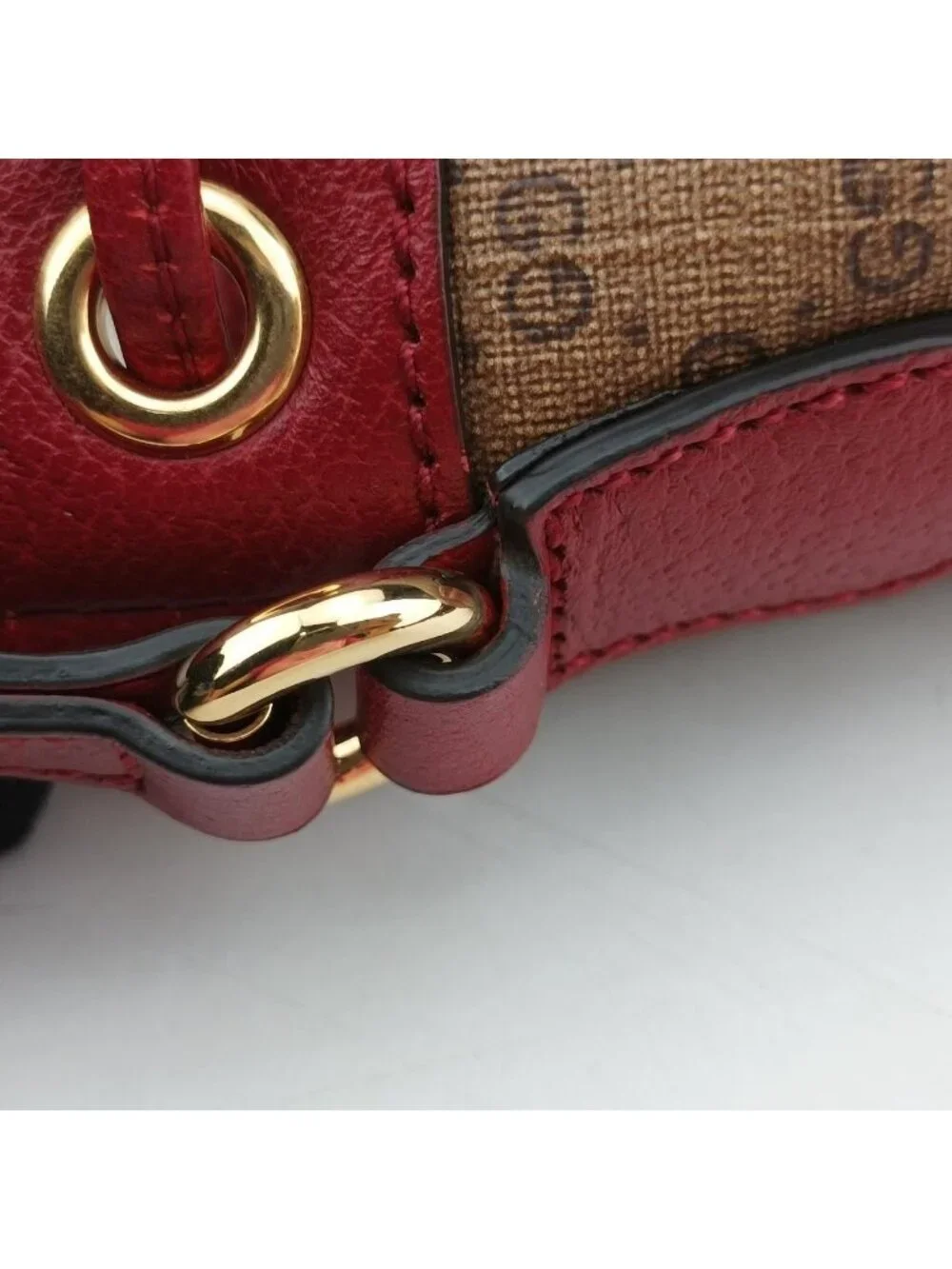 Gucci brand color